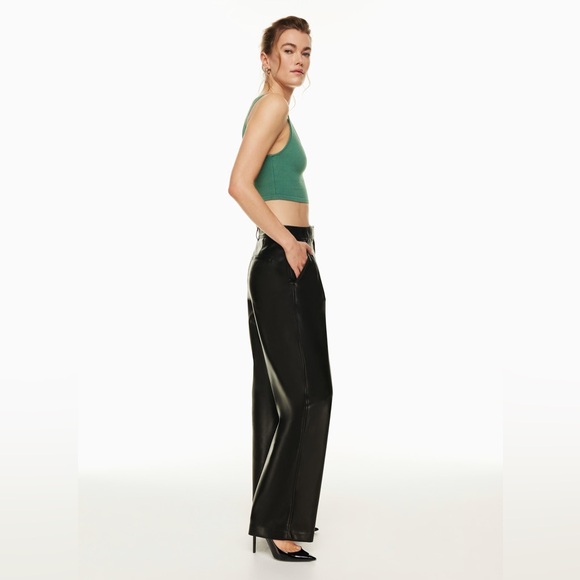 Aritzia Babaton Sculpt Cropped Scoopneck Tank - Picture 2 of 12